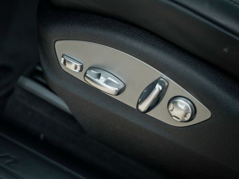 New 2025 Porsche Macan image 16