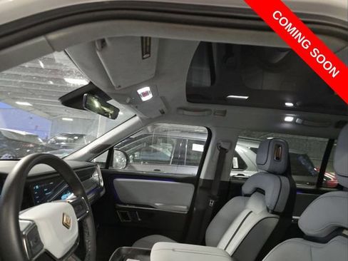 Used 2024 Rivian R1S Adventure image 8