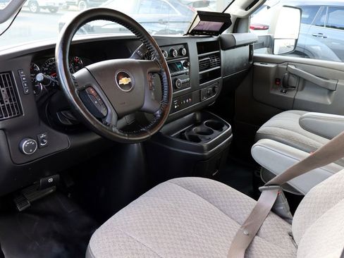 Used 2021 Chevrolet Express 3500 w/ Power Convenience Package RWD image 3