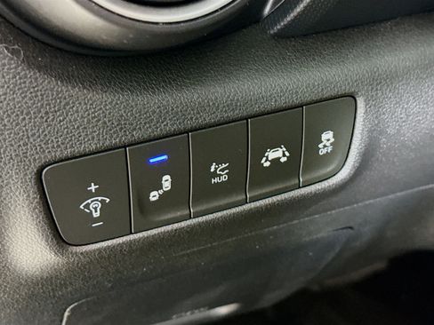 Used 2020 Hyundai Kona Ultimate image 9