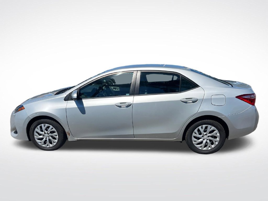 Used 2019 Toyota Corolla LE FWD image 2