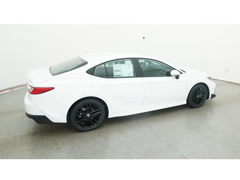 New 2026 Toyota Camry SE image 10