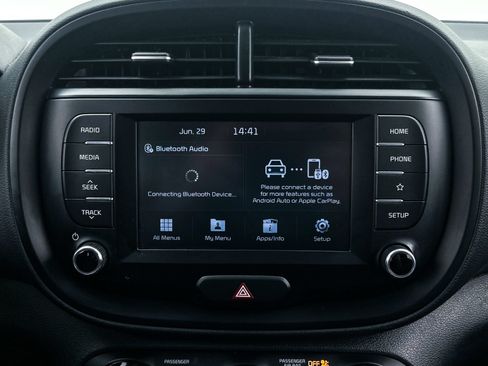 Used 2020 Kia Soul LX FWD image 16
