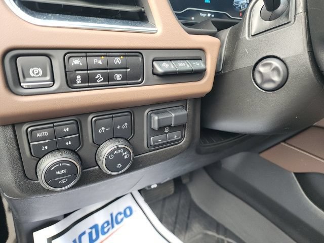 Used 2024 Chevrolet Tahoe High Country AWD/4WD image 26