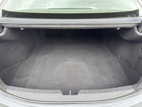 Used 2016 Hyundai Azera FWD image 18