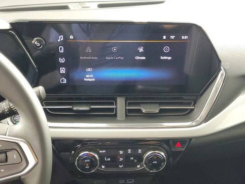 New 2026 Chevrolet Trax LT w/ Driver Confidence Package image 16