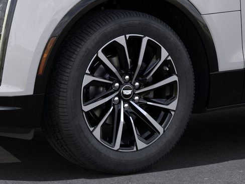 New 2025 Cadillac Lyriq Sport RWD image 9