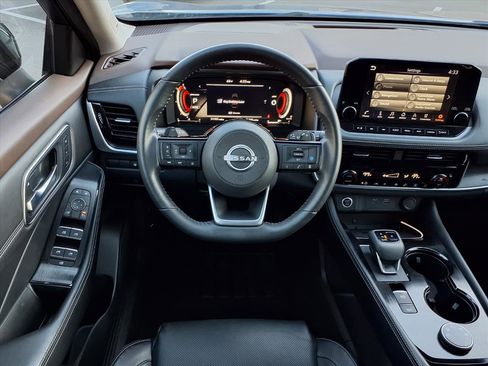 Used 2023 Nissan Rogue Platinum image 13