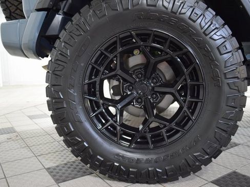 Used 2024 Jeep Wrangler Rubicon w/ Safety Group image 17