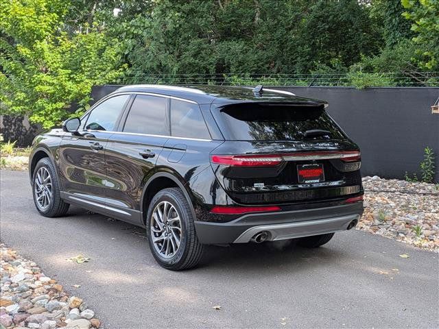 Certified 2022 Lincoln Corsair AWD w/ Equipment Group 101A image 3