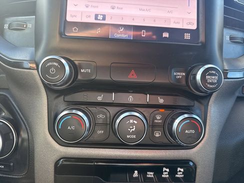 Used 2023 RAM 1500 Big Horn image 40