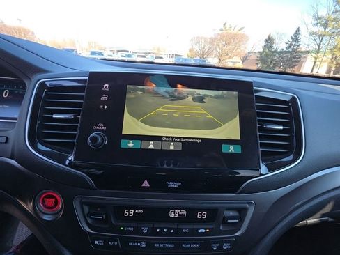 Used 2020 Honda Pilot EX image 17