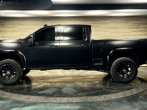 Used 2021 GMC Sierra 3500 AT4 w/ AT4 Premium Plus Package AWD/4WD image 10