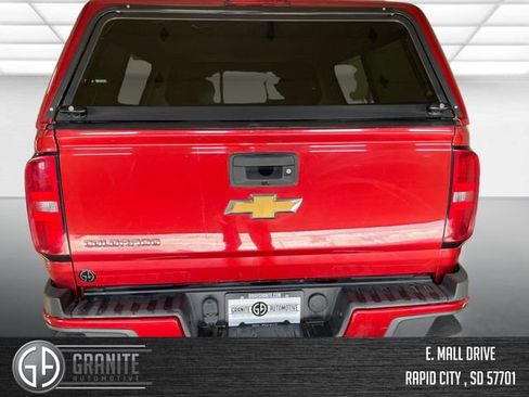 Used 2015 Chevrolet Colorado Z71 AWD/4WD image 9