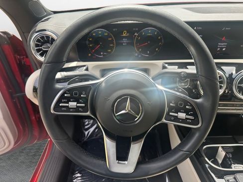 Used 2023 Mercedes-Benz CLA 250 4MATIC image 13