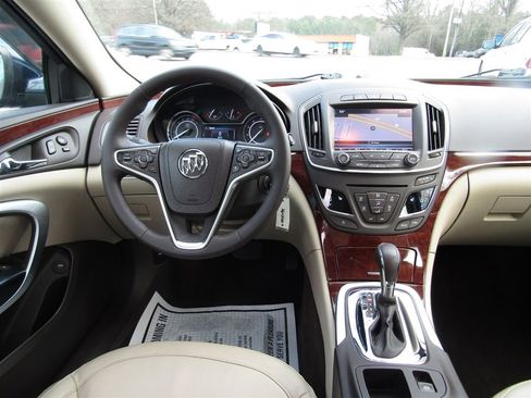 Used 2016 Buick Regal image 26