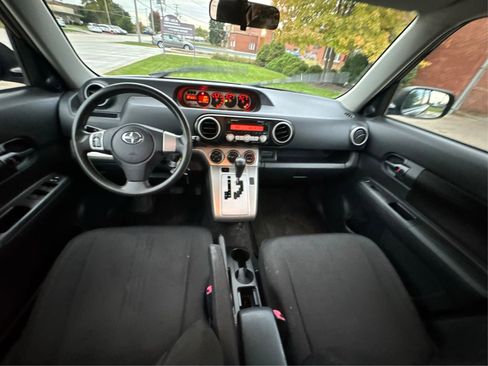 Used 2008 Scion xB image 25