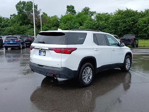 Certified 2023 Chevrolet Traverse LT FWD image 8