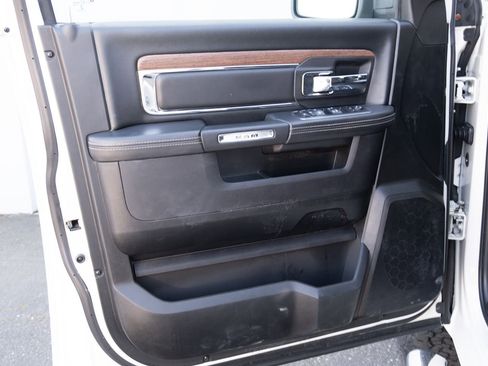 Used 2018 RAM 1500 Laramie w/ Convenience Group image 17