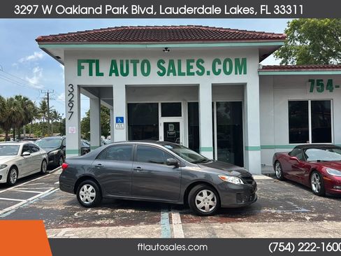 Used 2011 Toyota Corolla LE FWD image 1
