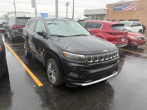 Used 2022 Jeep Compass Limited w/ Elite Group AWD/4WD image 3