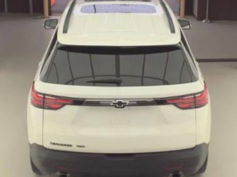 Used 2023 Chevrolet Traverse RS image 7