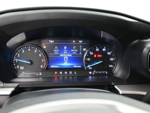 Used 2022 Ford Explorer XLT w/ Equipment Group 202A image 13
