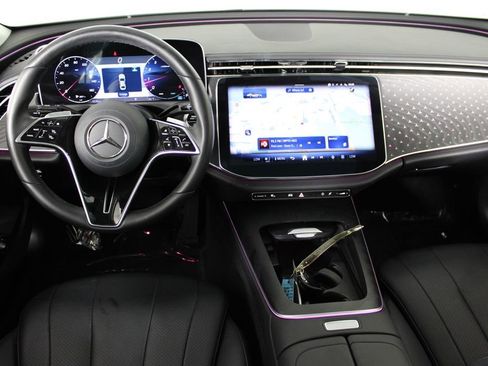 Used 2024 Mercedes-Benz E 350 4MATIC Sedan image 6