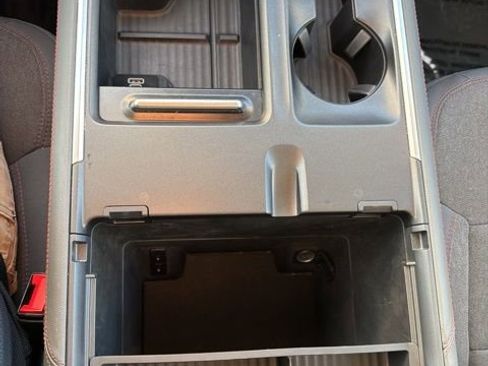 Used 2025 Ford Expedition Active AWD/4WD image 16