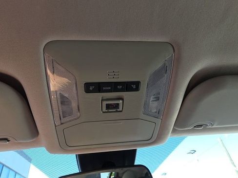 Used 2022 Toyota RAV4 LE image 20