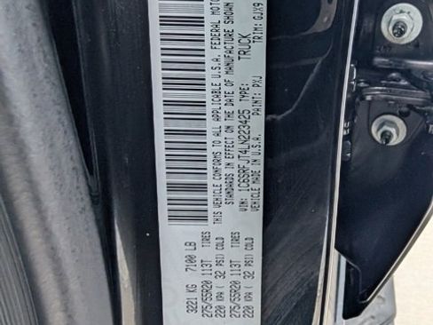 Used 2020 RAM 1500 Laramie w/ Off Road Group image 41