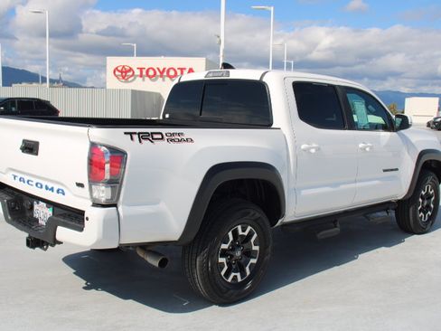 Used 2022 Toyota Tacoma TRD Off-Road RWD image 3
