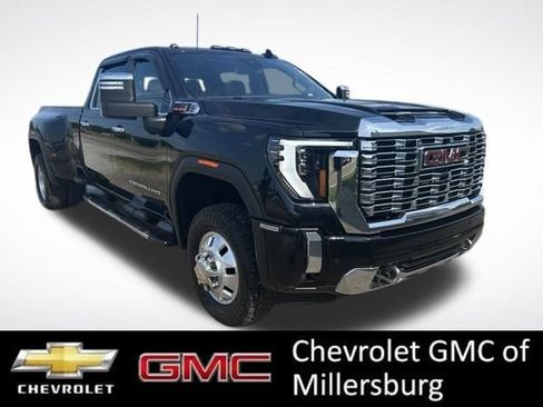 Used 2024 GMC Sierra 3500 Denali AWD/4WD image 1