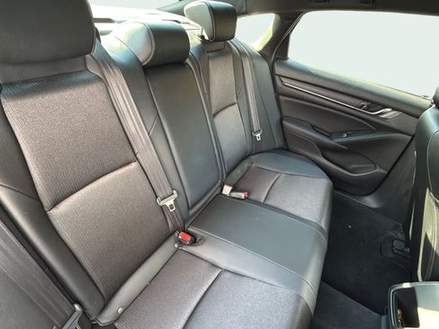 Used 2019 Honda Accord Sport image 12