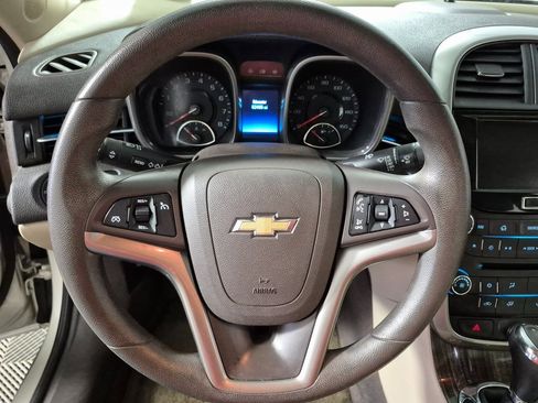 Used 2015 Chevrolet Malibu LT w/ Power Convenience Package image 11