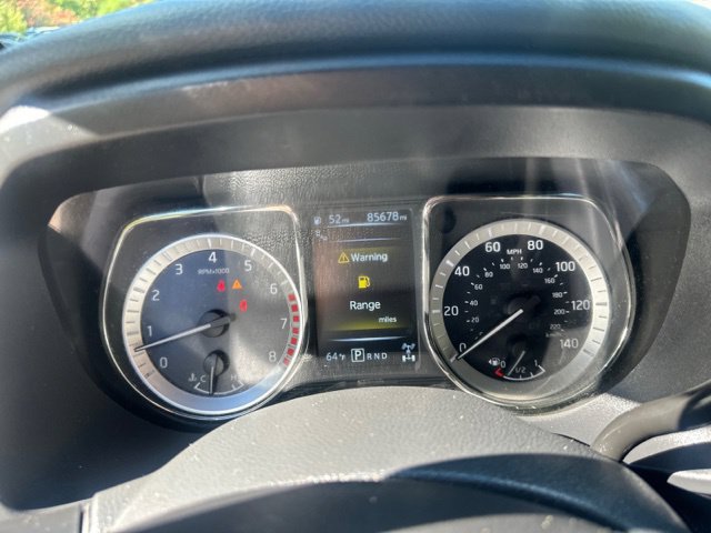 Used 2018 Nissan Titan SV w/ SV Convenience Package AWD/4WD image 29