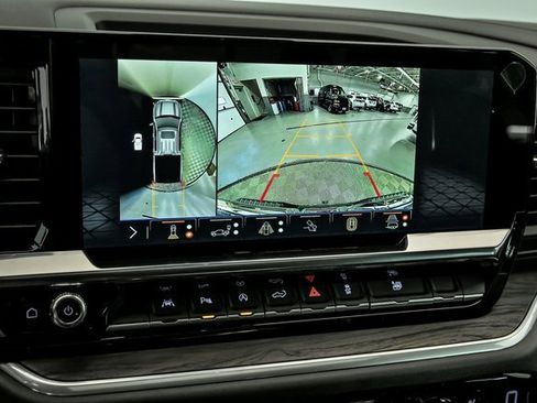 New 2026 GMC Sierra 1500 SLT image 16