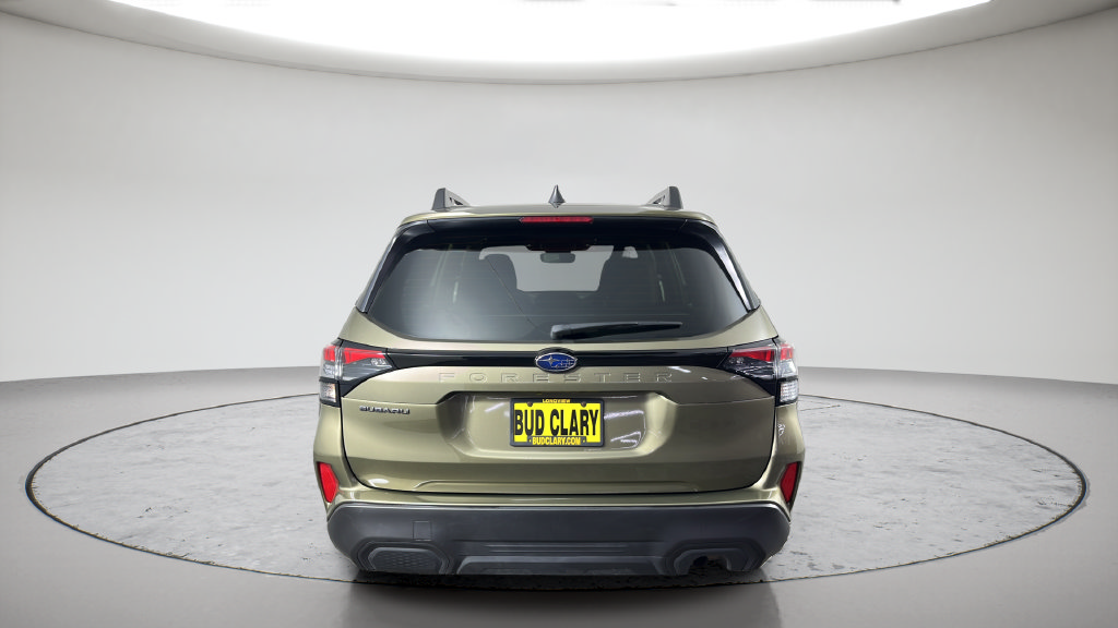 Used 2025 Subaru Forester Premium AWD/4WD image 9