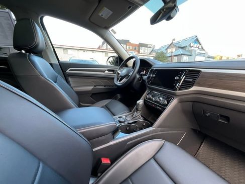 Used 2022 Volkswagen Atlas SE w/ Panoramic Sunroof Package image 20