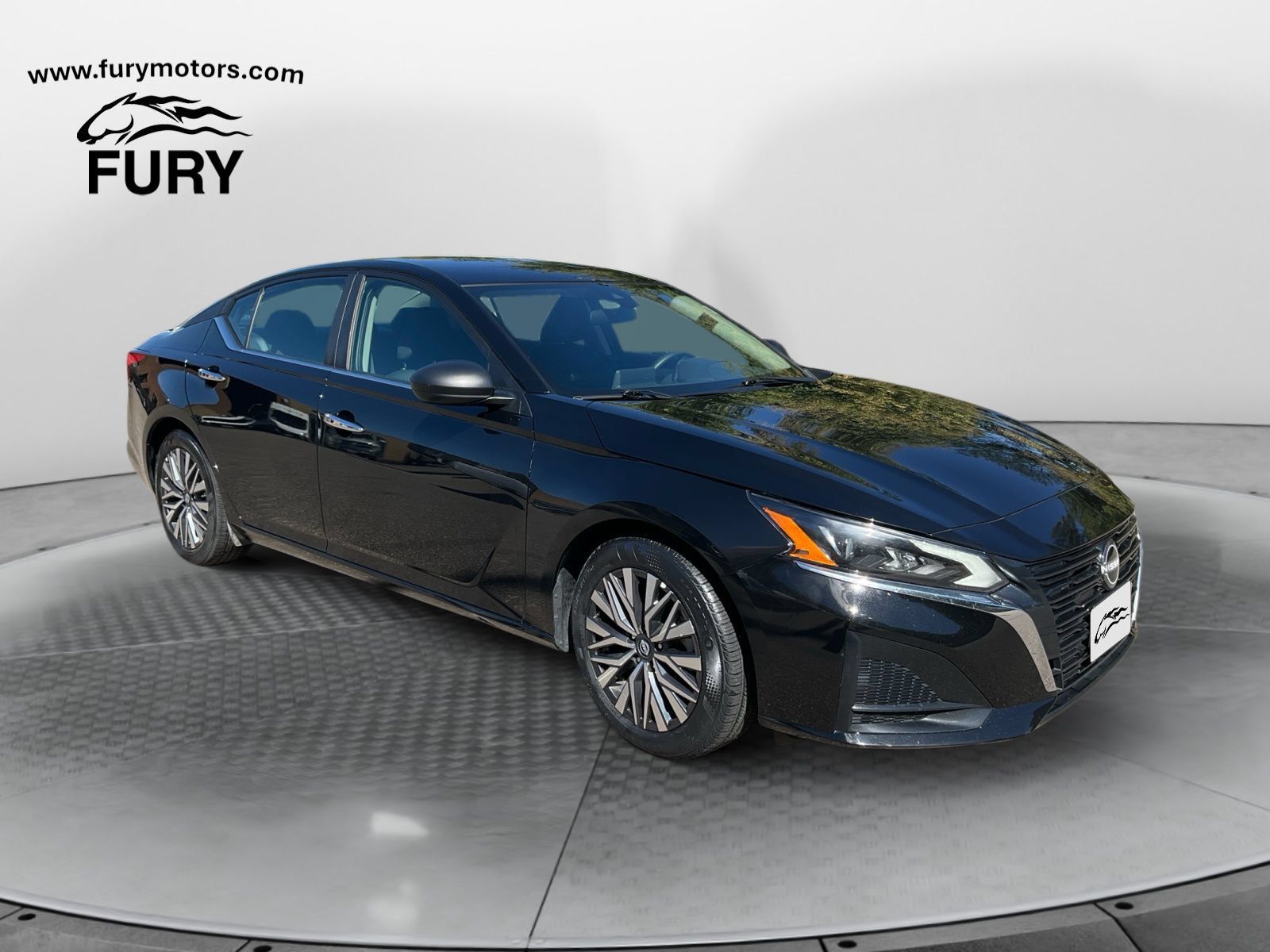 Used 2025 Nissan Altima 2.5 SV FWD image 1