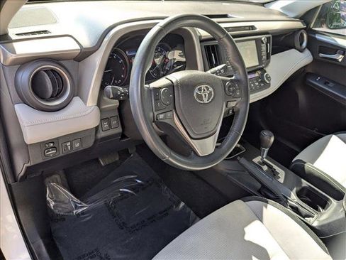 Used 2018 Toyota RAV4 XLE image 10