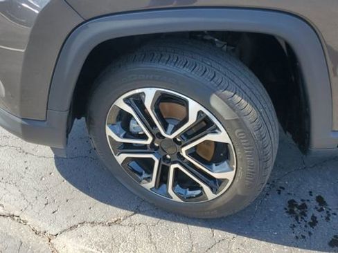 Certified 2022 Jeep Compass Limited image 3