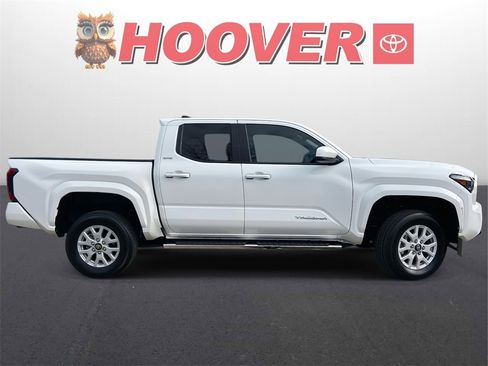Used 2024 Toyota Tacoma SR5 image 2