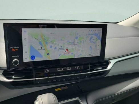 Certified 2026 Toyota Sienna XLE FWD image 14