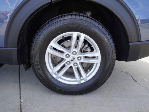 Used 2021 Ford Explorer XLT w/ Equipment Group 202A image 12