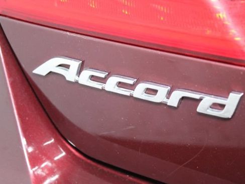 Used 2015 Honda Accord Touring image 8