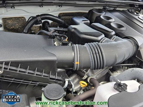 Used 2024 Toyota 4Runner Limited AWD/4WD image 19