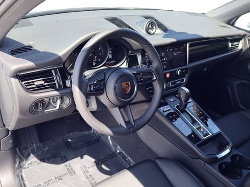 New 2026 Porsche Macan AWD/4WD image 4