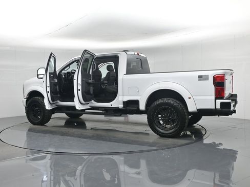 New 2026 Ford F250 Lariat w/ Black Appearance Package image 37