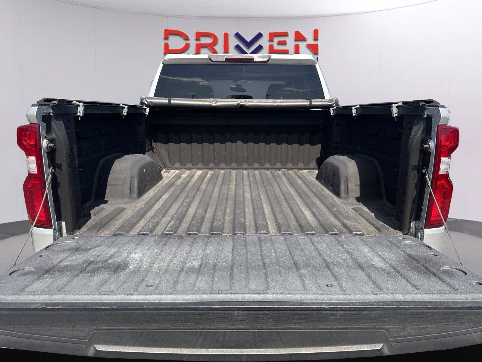 Used 2022 Chevrolet Silverado 1500 Custom w/ Safety Confidence Package AWD/4WD image 33